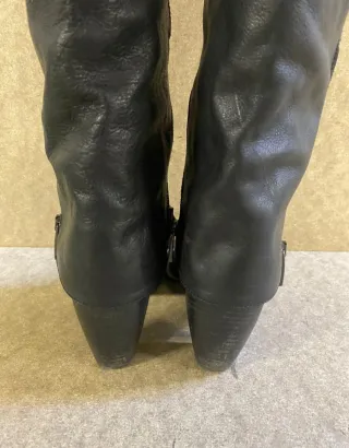 Stivali Chanel n. 40 pelle morbidissima.