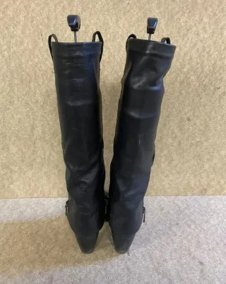 Stivali Chanel n. 40 pelle morbidissima.