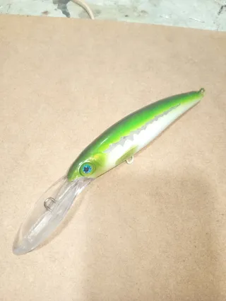 Señuelo pesca verde y blanco