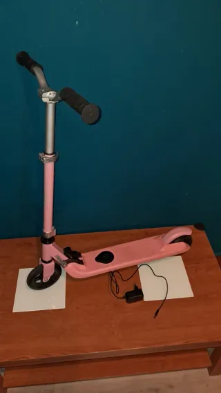 Patinete Eléctrico Rosa Niña