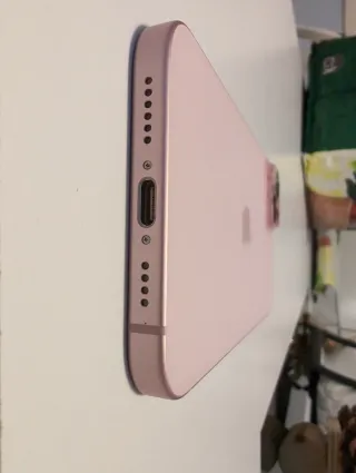 iPhone 15 Plus + cargador+ funda del móvil