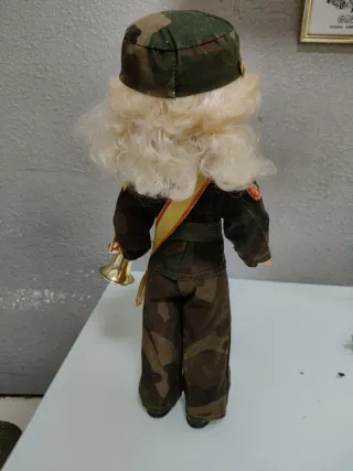 Muñeca funcionando militar antigua funcionando mil