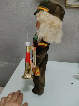 Muñeca funcionando militar antigua funcionando mil