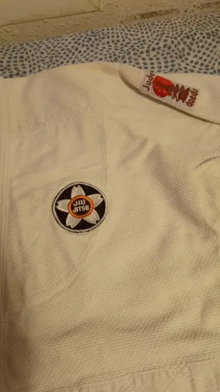 Kimono Jiujitsu Daedo Blanco Hombre.