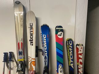Esquis Travesia (Atomic) + Bastones