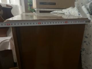 Mesita de noche de madera