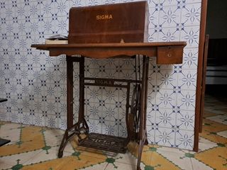 Máquina de coser antigua SIGMA