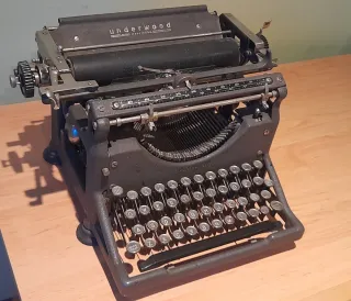 Máquina de Escribir Antigua Underwood