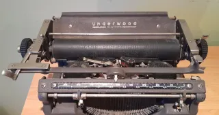 Máquina de Escribir Antigua Underwood