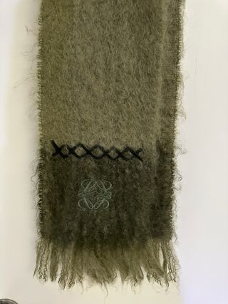 Bufanda Loewe verde seco