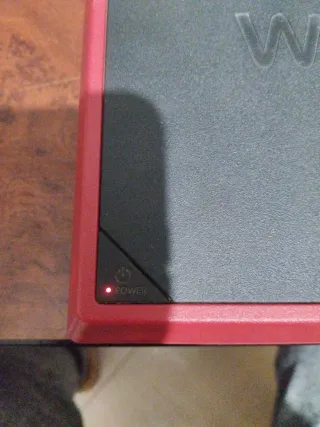 Consola Nintendo Wii Negra y Roja