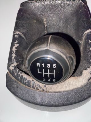 Pomo palanca cambios Seat Cordoba  y Ibiza 2002