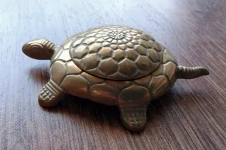 Tortuga de latón decorativa - Joyero o cenicero vi