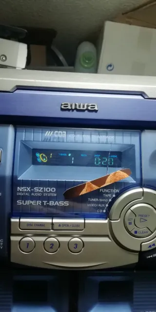 Minicadena Aiwa NSX-SZ100 Super T-Bass