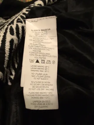 Vestido juvenil estampado blanco y negro