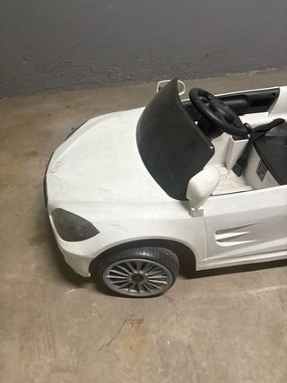 Coche eléctrico infantil – Juguete en buen estado