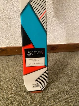 Esquis 153 (Dynastar Rocker) + Bastones