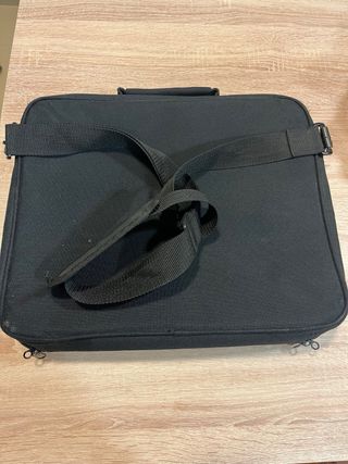 Maletín negro para ordenador portátil