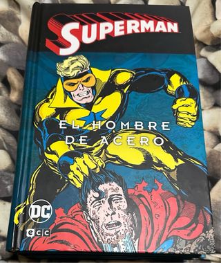 Superman de John Byrne completa.