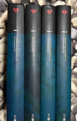 Superman de John Byrne completa.