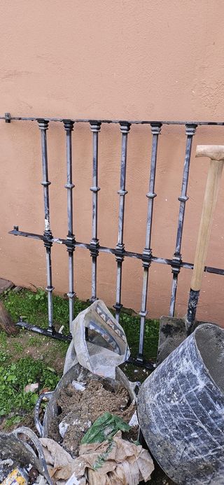 Reja de ventana de hierro forjado 1,10 x 1,10