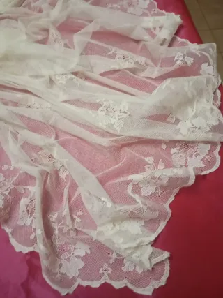 Encaje de Granada Bordado a Mano