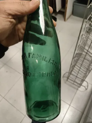 29 bottiglie antiche + espositore