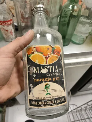 29 bottiglie antiche + espositore