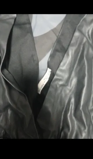 Peto falda polipiel negro