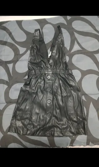 Peto falda polipiel negro