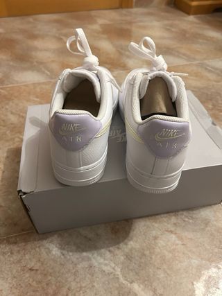 Nike Air Force 1 Blancas y Amarillas