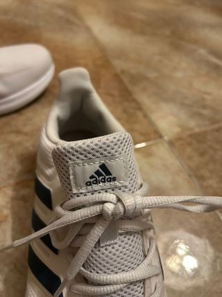 Zapatillas Adidas Deportivas Blancas y Azules