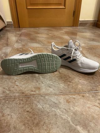 Zapatillas Adidas Deportivas Blancas y Azules