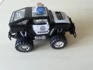 Macchina telecomandata polizia