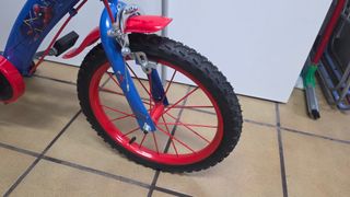 Bicicleta Infantil Spider-Man 16 con ruedines