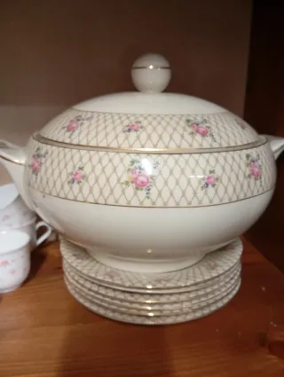 Servizio piatti porcellana decorato floreale