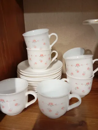 Servizio tazzine porcellana decoro floreale