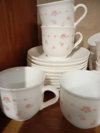 Servizio tazzine porcellana decoro floreale