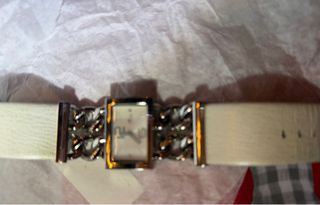 Reloj Lotus Elegante Plata y Blanco