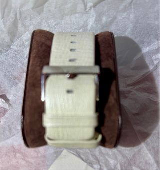 Reloj Lotus Elegante Plata y Blanco