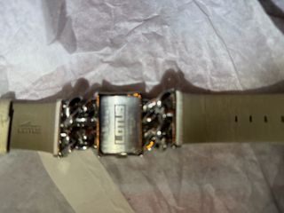 Reloj Lotus Elegante Plata y Blanco