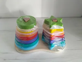 Torre impilabile arcobaleno Montessori in legno