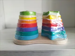 Torre impilabile arcobaleno Montessori in legno