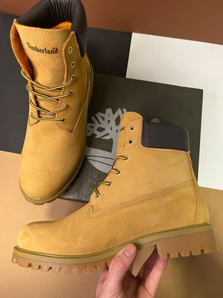 Botas Timberland Amarelas e Castanhas