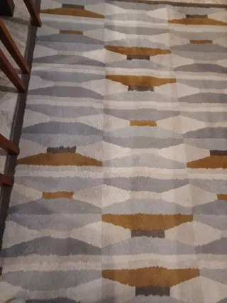 Alfombra gris y azul, muy calentita