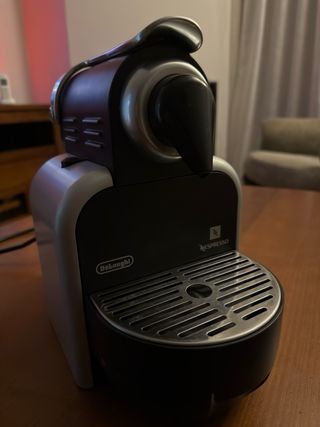 Cafetera Nespresso DeLonghi