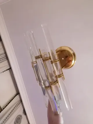 Lámpara de pared cristal y metal dorado