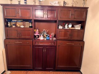 Mueble de madera con 2 camas