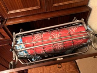 Mueble de madera con 2 camas