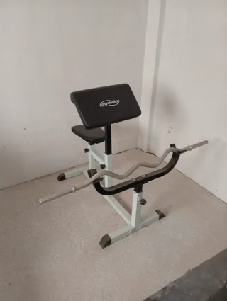 Aparato de gimnasio multifunción